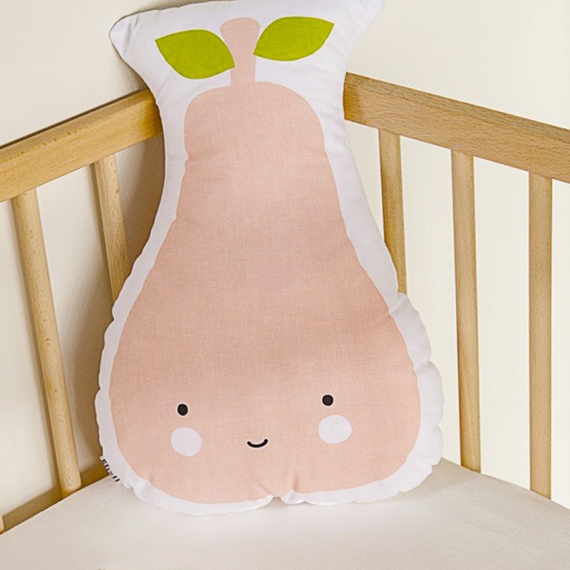 Coussin poire A Little Lovely company, coussin fruit déco chambre d'enfant